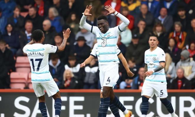 曼城豪取十连胜,英超冠军领先优势扩大 曼城豪取十连胜,英超冠军领先优势扩大