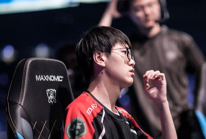 开云APP-包含MAD翻盘C9，Scout完成史诗逆转小组赛2:1（北京）的词条