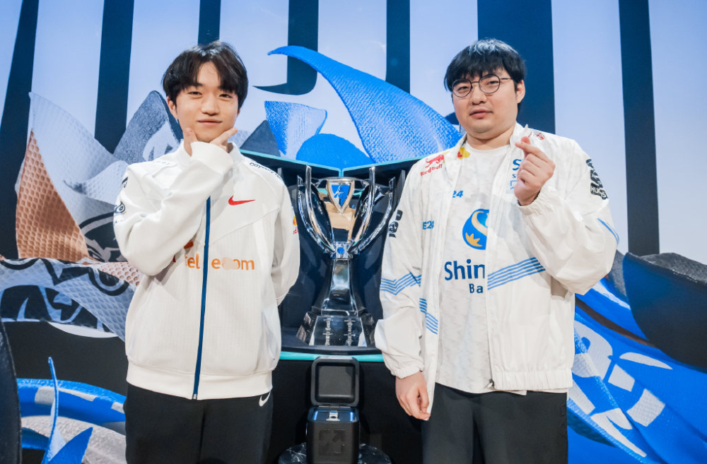 开云官网-DRX绝杀SHR，Deft成为全场焦点小组赛3:1（上海）