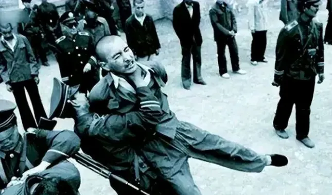 队员状态起伏，胜负之间千钧一发！的简单介绍