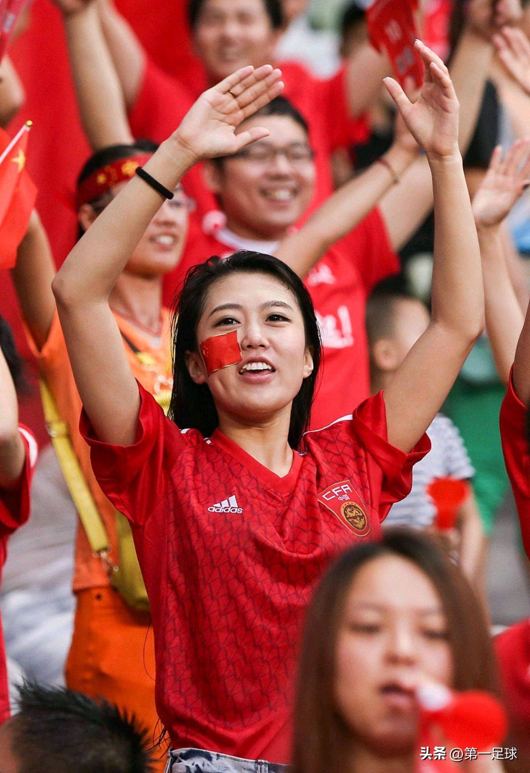 国足女队在比赛中表现抢眼，挑战自我的简单介绍