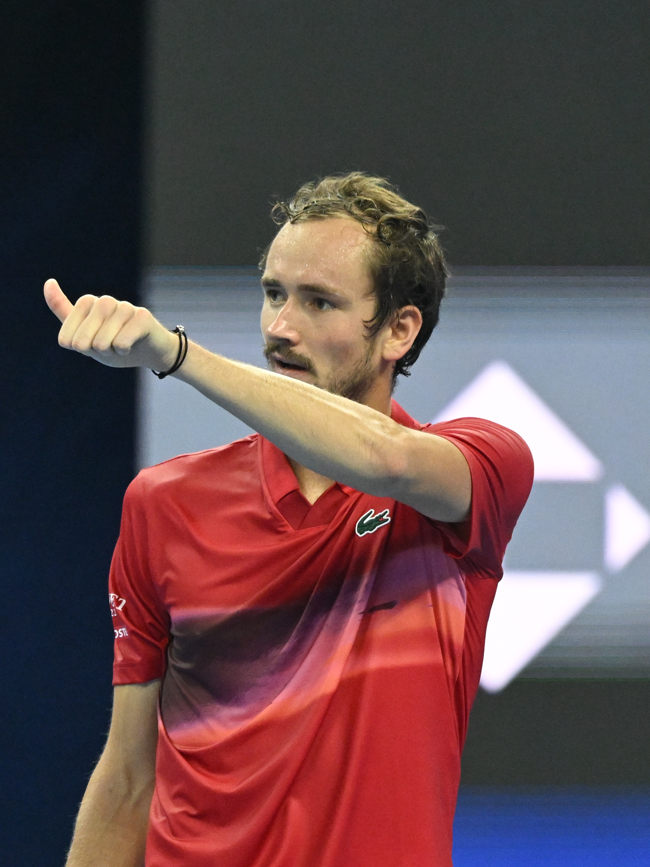 开云体育入口-包含欧洲网球队完胜西班牙网球队，梅德韦杰夫爆发神勇的词条